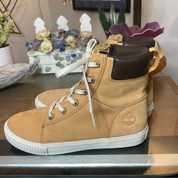 TIMBERLAND WOMENS SKYLA 6 INCH BOOTS SZ 7.5 - Picture 3 of 8